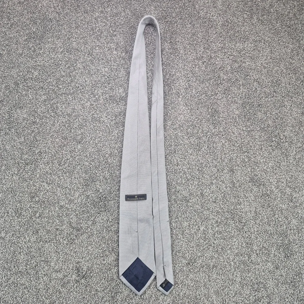 Ermenegildo Zegna Neck Tie 100% Silk Silver Micro Dot Made in Italy Luxury